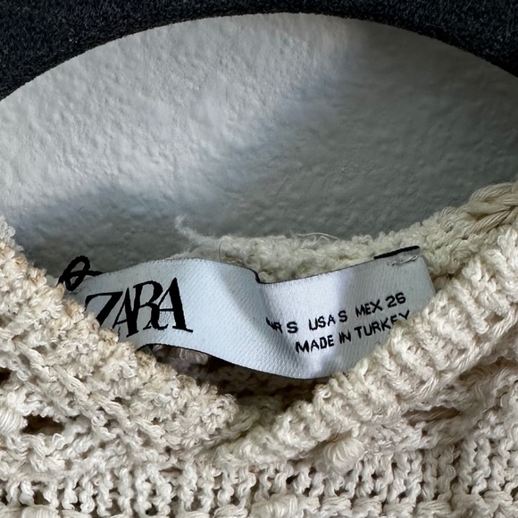ZARA Crochet Sleeveless Hoodie – Sleeveless Knit Top (Cream) - Picture 2 of 3